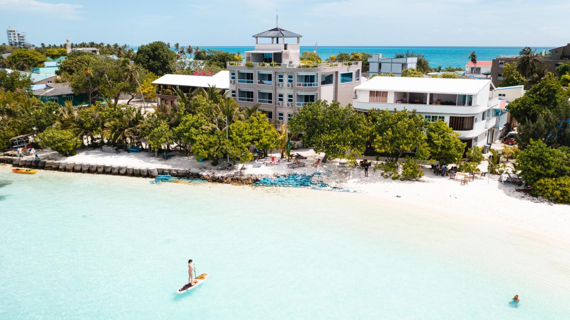 Rashu Hiyaa Hotel Dhiffushi Exterior photo