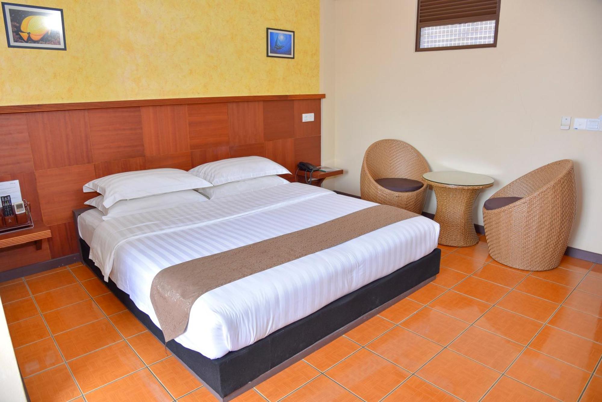 Rashu Hiyaa Hotel Dhiffushi Room photo